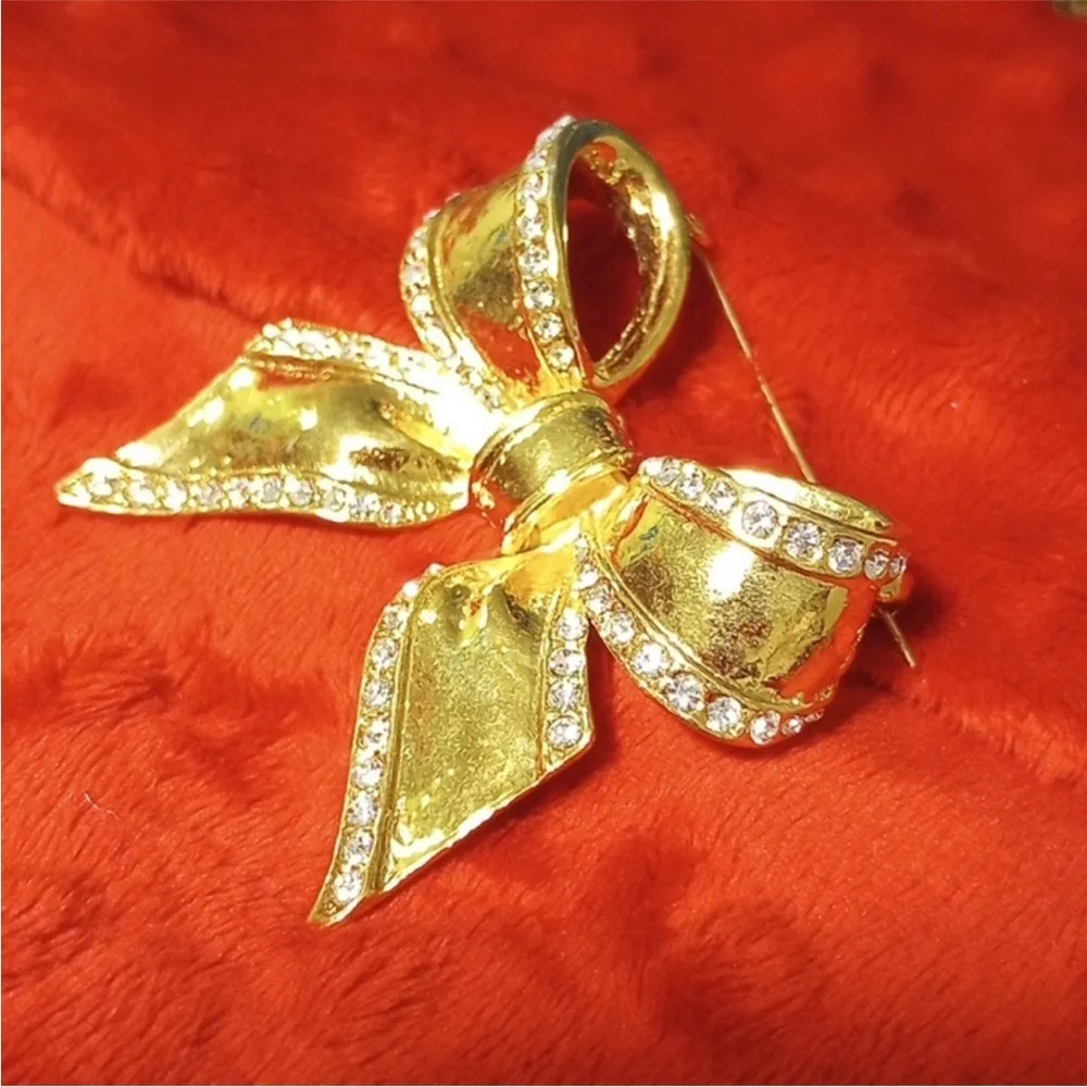 Gold Bow Brooch with Rhinestones - Picture 4 of 9